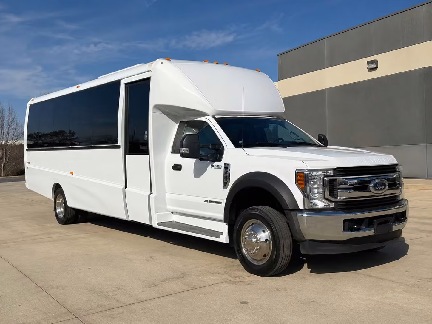 minibus rentals in spokane for smaller prom groups who want comfort without the crowd