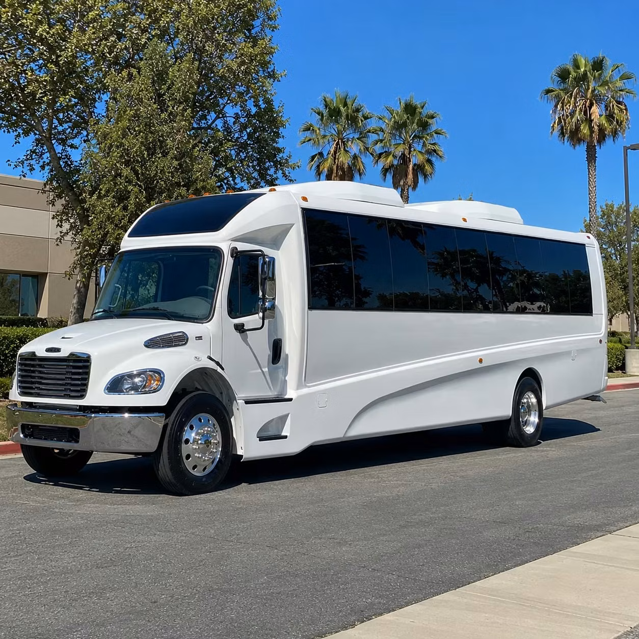 spokane 28 passenger minibus rental